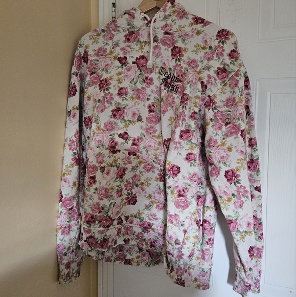 Teddy Fresh Floral Sweater - Picture 1 of 3